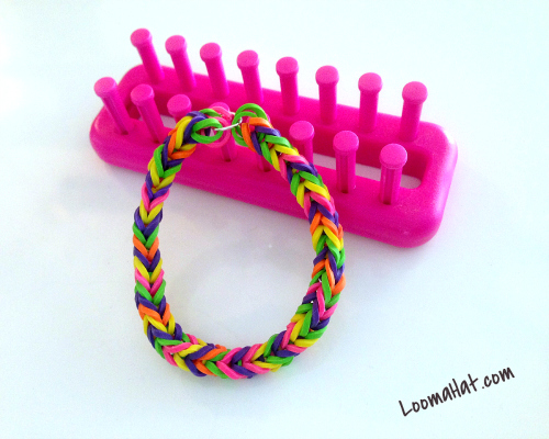 How to Make a Knitted Scarf On Your Rainbow Loom