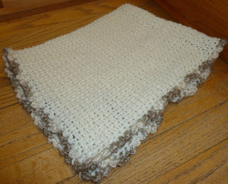 How to Loom Knit a Baby Blanket With Crocheted Edges - FeltMagnet