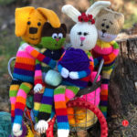 Loom Knit Scrappy Pets Pattern Information and Video